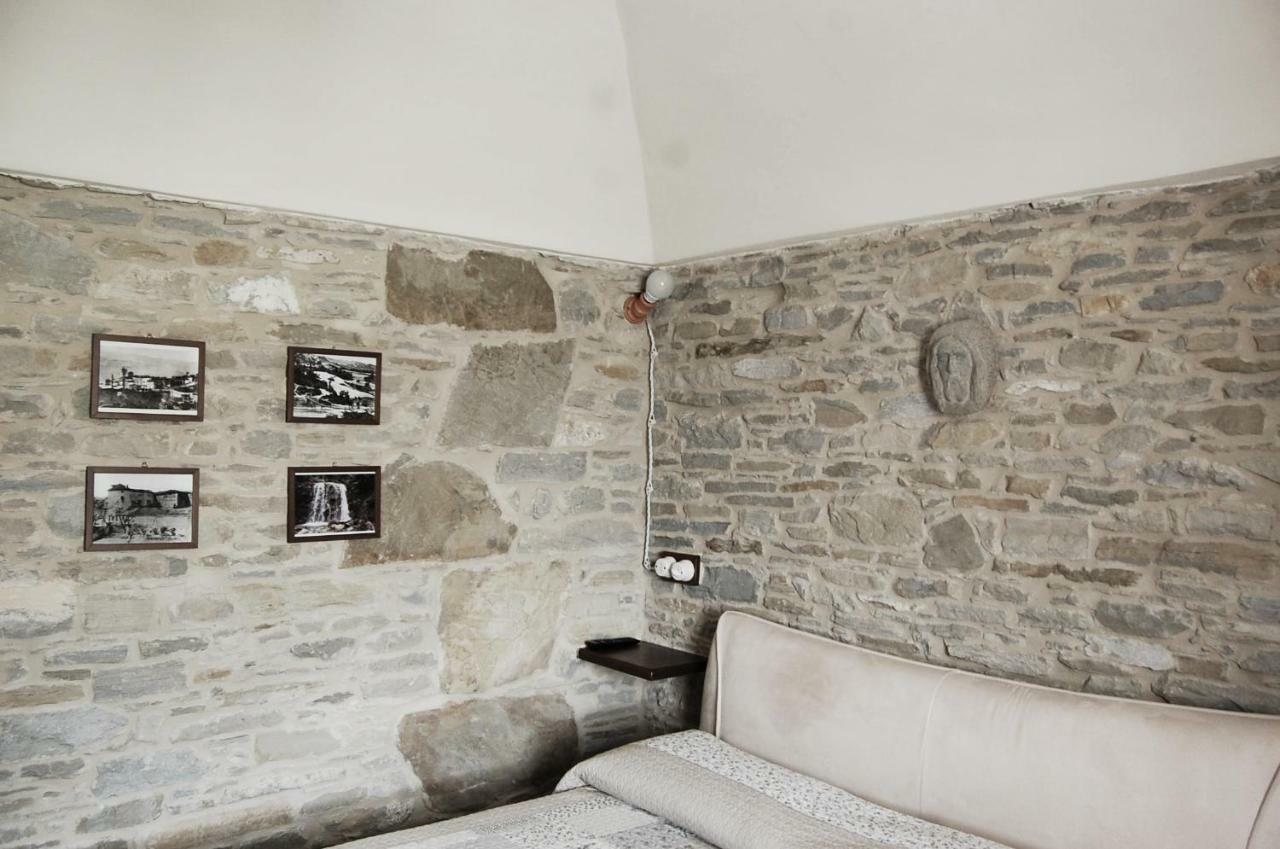 Appartamenti Cenni - Relais Su Lago Varsi Exterior foto